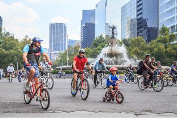 Rompe récord Paseo Dominical Muévete en Bici: participan más de 76 mil personas