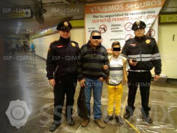 AUXILIAN POLICÍAS DE LA SSP-CDMX A UN NIÑO EXTRAVIADO EN LA ESTACIÓN CENTRO MÉDICO