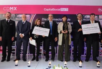 Conmemora CDMX a víctimas del holocausto