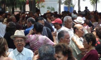 Ejercitar la memoria retrasa y/o reduce síntomas del Alzheimer