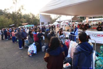 Asisten más de 2 mil 500 personas al Mercado de Trueque