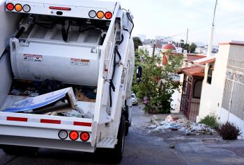 MUERE PRENSADO EN CAMIÓN DE BASURA DE LA CDMX
