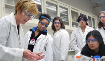 Conmemora IPN Día Internacional de la Mujer y la Niña en la Ciencia