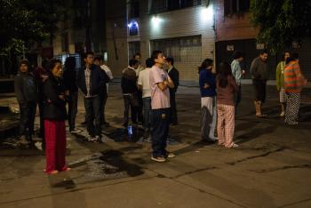 Sismo despierta a capitalinos