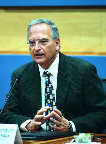 ASUME FRANCISCO XAVIER CHIAPPA LA DIRECCIÓN DE LA ESCUELA NACIONAL DE ESTUDIOS SUPERIORES MÉRIDA