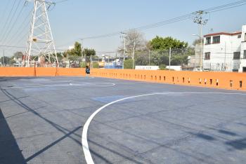 LAS CANCHAS DE FÚTBOL DE SECTOR NAVAL LUCEN COMO NUEVAS