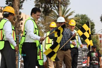 LOBO ROMÁN DA EL BANDERAZO A LAS OBRAS DE LA EXTENSIÓN DE LA LÍNEA 7 DEL METROBÚS A CUAUTEPEC