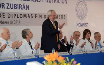 ENTREGA GRAUE DIPLOMAS A RESIDENTES DE LA UNAM EN EL INSTITUTO NACIONAL DE NUTRICIÓN
