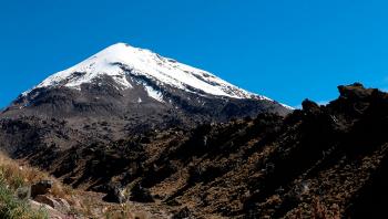 Hallan sitio arqueológico en la ladera oeste del Pico de Orizaba