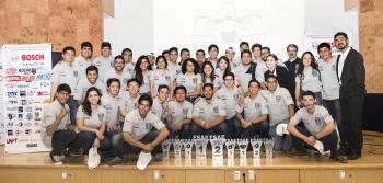 ALUMNOS DE LA UNAM GANAN CONCURSO DE DISEÑO VIRTUAL PARA AUTO F1