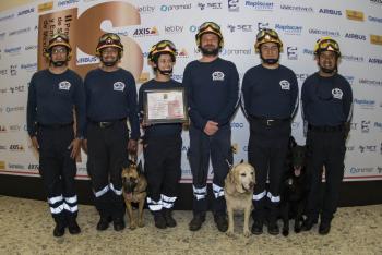 RECIBEN BINOMIOS CANINOS DE LA UNAM PREMIO NACIONAL DE SEGURIDAD Y EMERGENCIAS 2018