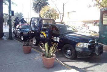 Detienen a 3 policías que no reportaron lo robado