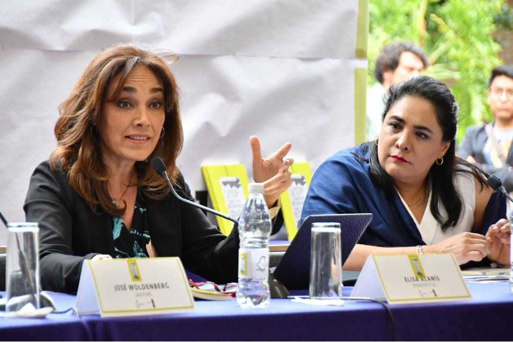 Presenta IECM “Cartas a una joven desencantada con la democracia”, obra que aborda la realidad en torno a la democracia mexicana
