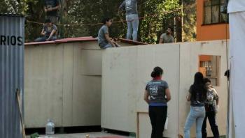 Se instalan 13 casas de madera térmica en el Multifamiliar de Tlalpan