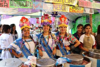 MÁS DE 700 MIL PERSONAS VISITAN XOCHIMILCO EN TAN SOLO 15 DIAS
