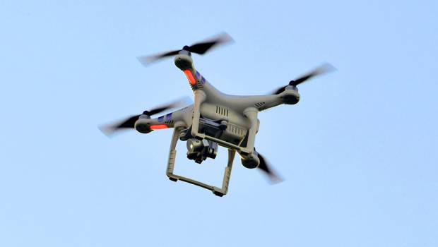 Traficantes utilizan drones para enviar iPhones a China
