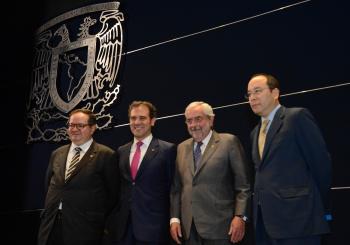LOS JÓVENES TIENEN LA RESPONSABILIDAD Y MADUREZ NECESARIAS PARA DETERMINAR EL FUTURO DEL PAÍS: GRAUE