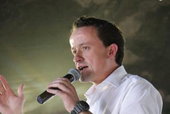 Arriola se compromete a que Iztapalapa tenga agua diariamente