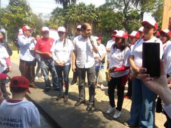 PROMETE TORRES PÉREZ, CANDIDATO A LA ALCALDÍA DE CUAUHTÉMOC POR EL PRI BECAS A JÓVENES DE BACHILLERATO