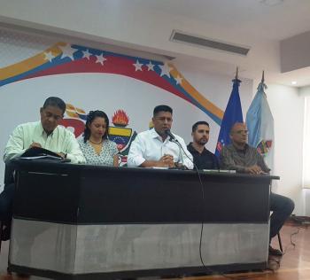 Ministro Pedro Infante anunció aumento de 50% en los sueldos de los entrenadores venezolanos