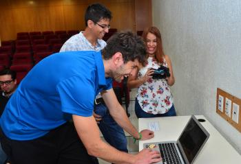 CREAN UNIVERSITARIOS APLICACIÓN PARA ENTRENAR EN UN ENTORNO INMERSIVO