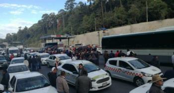 Caos vial por transportistas en la CDMX