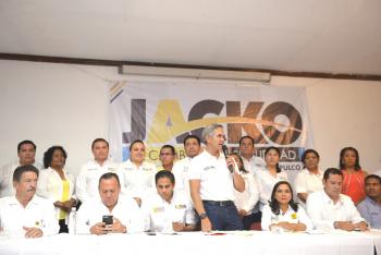 El Coordinador Nacional del proyecto de Gobierno de Coalición, Miguel Mancera, visita el puerto de Acapulco
