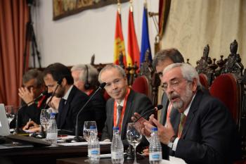 LAS UNIVERSIDADES DEBEMOS ROMPER FRONTERAS Y FOMENTAR UNA EDUCACIÓN UNIVERSAL: GRAUE