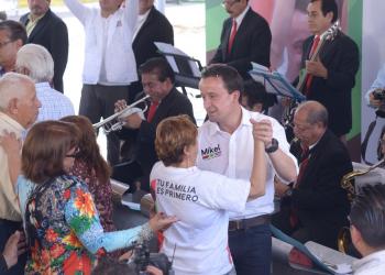 EN IZTAPALAPA, MIKEL REFRENDA SU COMPROMISO PARA MEJORAR LA CALIDAD DE VIDA DE LOS ADULTOS MAYORES
