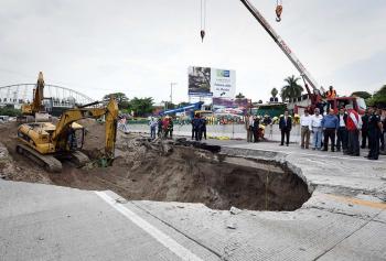 Para junio las sanciones a los responsables del socavón en la México-Cuernavaca