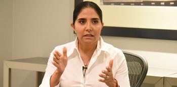 Califica Barrales de incongruente acarreo de jóvenes por parte de Morena