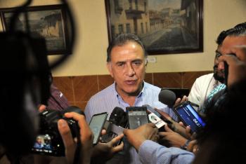 Paga Yunes del erario público la investigación de Karime Macías en Londres