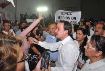 2 MIL TRABAJADORES DE LA CROC RESPALDAN A MIKEL ARRIOLA Y OFRECE BAJAR DESEMPLEO