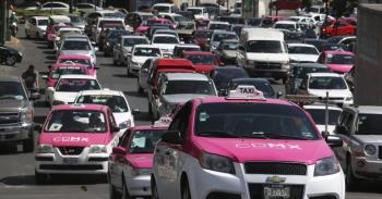 SEMOVI logra acuerdos con dirigentes del Movimiento Nacional Taxista