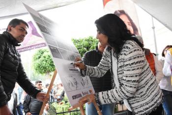 FIRMA BARRALES PRIMER CONVENIO DE SEGURIDAD EN XOCHIMILCO
