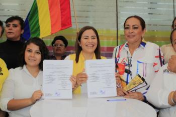 FIRMA KAREN QUIROGA ACUERDOS A FAVOR DE LA COMUNIDAD LGBTTTI Y POR LA DIVERSIDAD SEXUAL