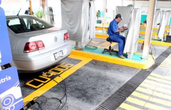 Acuden mil 466 vehículos a verificar