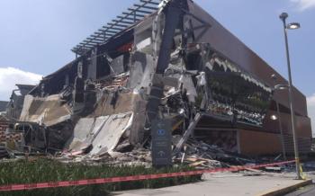 LA DAO HACE ENTREGA DE LOS EXPEDIENTES DE PLAZA ARTZ PEDREGAL A LAS AUTORIDADES QUE LLEVARÁN LAS INVESTIGACIONES DEL CASO