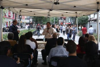 ENTREGAN A VECINOS Y EMPRESARIOS DE ZONA ROSA ÁREAS VERDES EN ADOPCIÓN