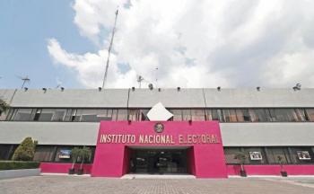 Multa INE a Morena por desviar dinero del fideicomiso para damnificados