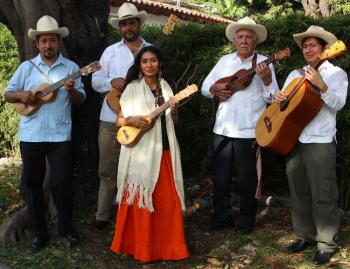 El espectáculo Son de tres ofrecerá un encuentro de música tradicional en el Teatro de la Ciudad