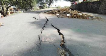 APREMIANTE LA REPARACIÓN DE LA CARRETERA XOCHIMILCO-TULYEHUALCO.