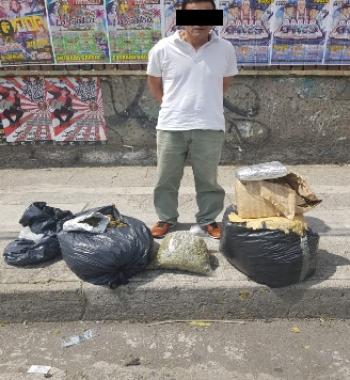 En carrito de supermercado transportaban 20 kilos de Mariguana.
