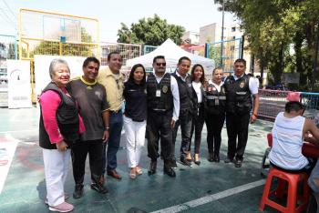 LLEVAN  CONOCE A TU POLICÍA A LOS ESPACIOS PÚBLICOS PARA PREVENIR EL DELITO