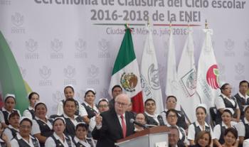La articulación de salud y educación mejora las condiciones de un país: Narro Robles