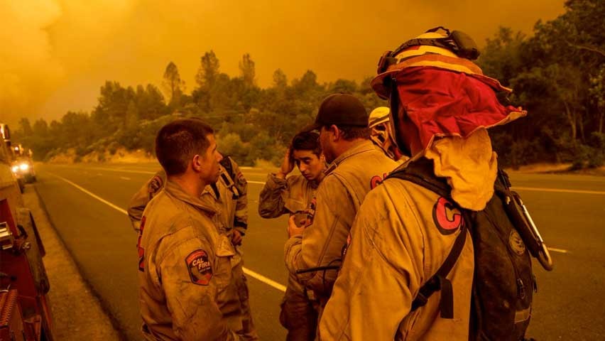 Mexicanos jornaleros combaten incendios en California