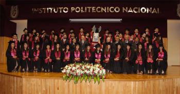Egresa primera generación de estudiantes de carrera con sistema dual del IPN