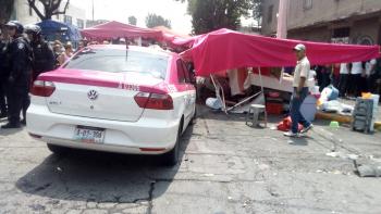 Fuerte choque de taxis deja siete lesionados