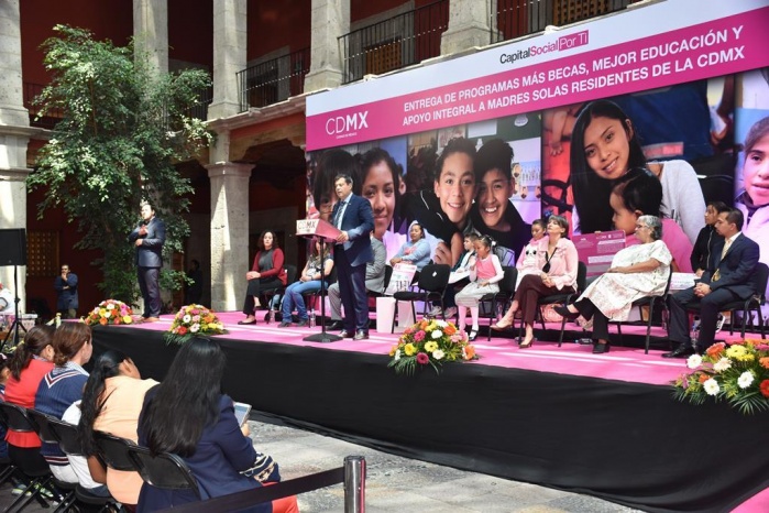 Empodera GCDMX a madres solas e impulsa educación infantil con tarjetas y becas