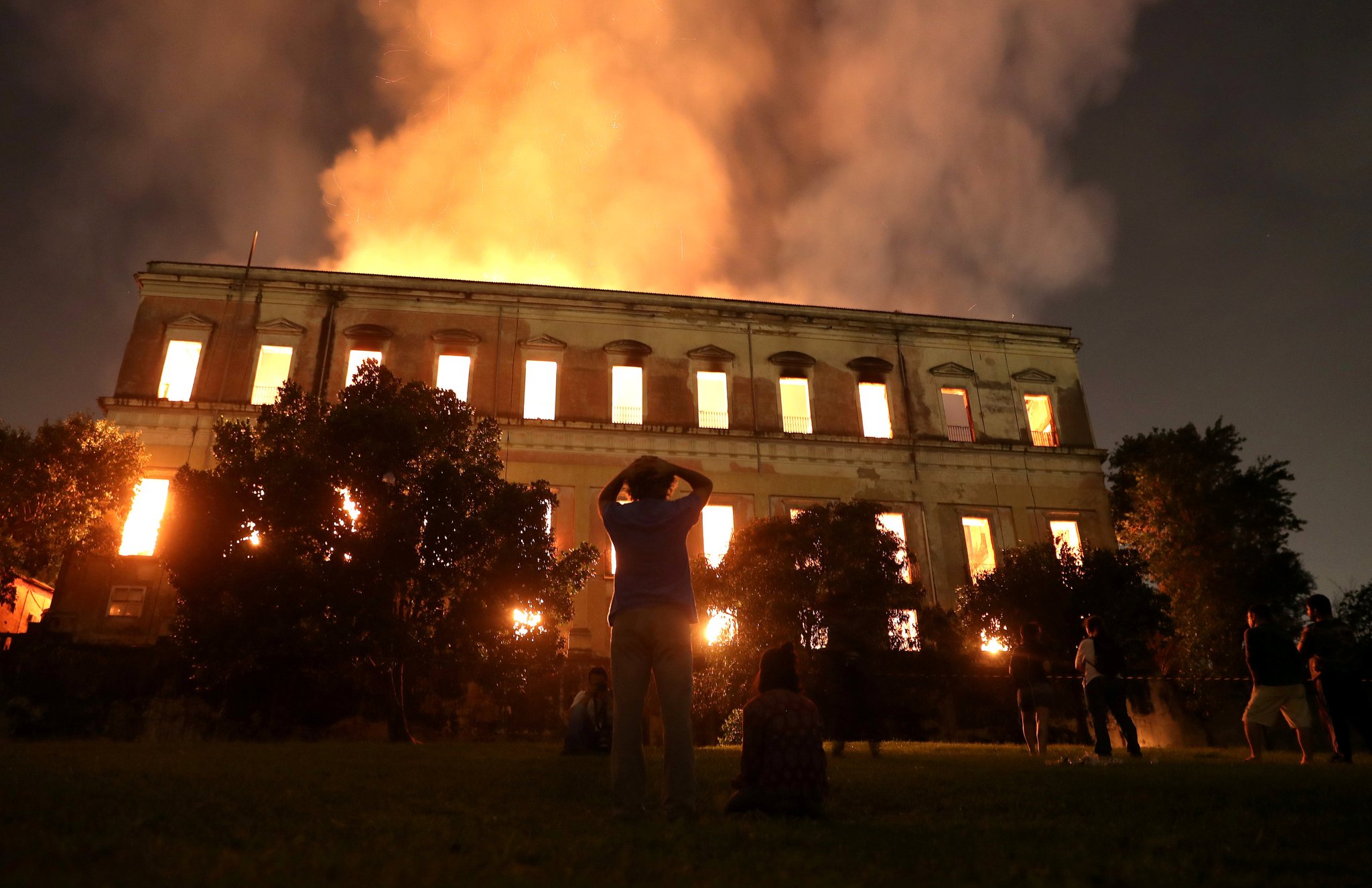 Se incendia museo en Brasil